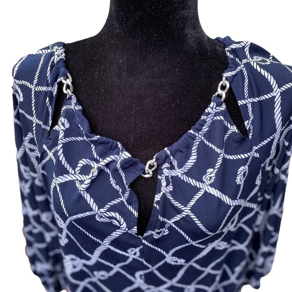 New York and Company 7th avenue design studio blouse size medium. - Picture 5 of 13